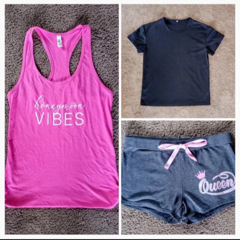 4 PIECE BUNDLE OF WOMENS CLOTHING SIZE MEDIUM. LIKE NEW! EXCELLENT CONDITION!
